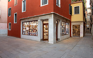 Ferro Lorenzo Glass Art